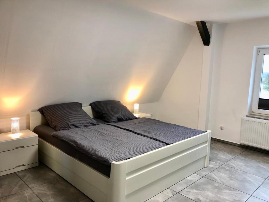 Dachgeschosswohnung Mit Seeblick Ahrensbok Luaran gambar